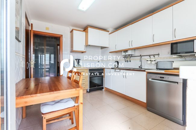 Image No.11-3 Bed Apartment for sale