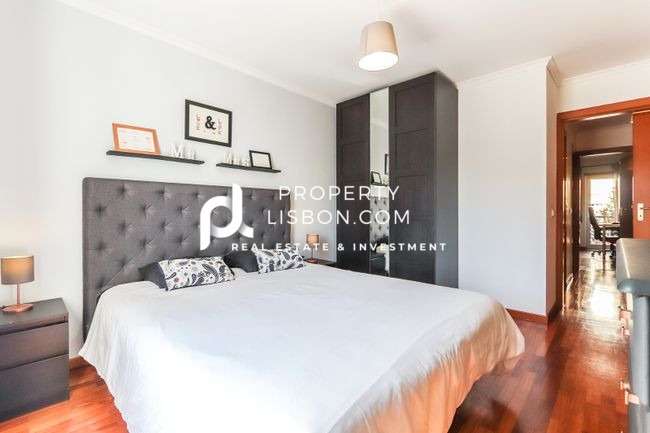 Image No.14-3 Bed Apartment for sale