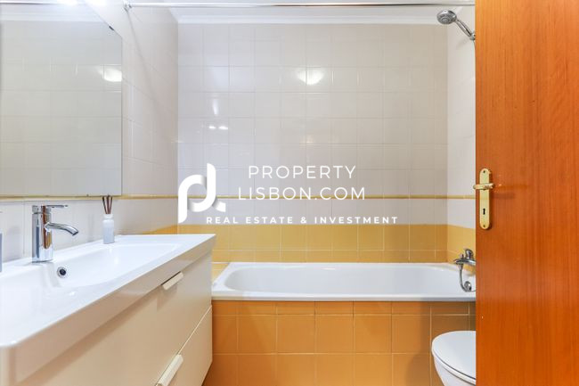 Image No.19-3 Bed Apartment for sale