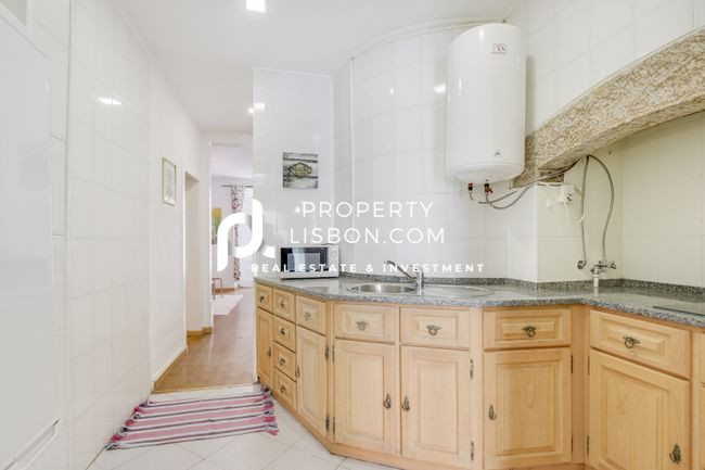 Image No.13-7 Bed Apartment for sale