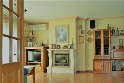 1742magnificentresidenceintheheartoflosmontes