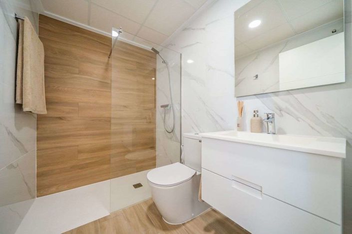 Image No.24-2 Bed Apartment for sale