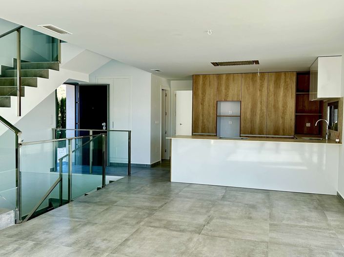 Image No.13-4 Bed Villa for sale