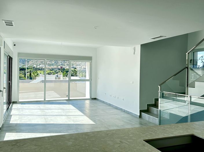 Image No.18-4 Bed Villa for sale