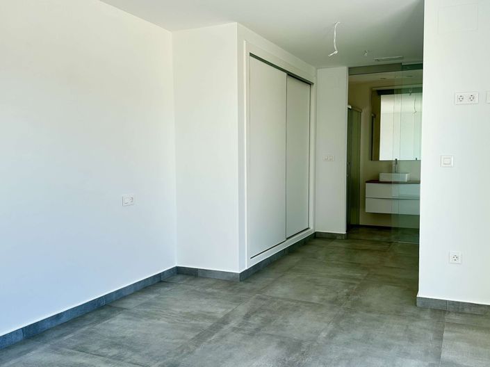 Image No.24-4 Bed Villa for sale