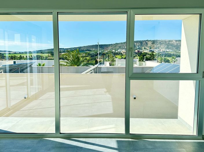 Image No.28-4 Bed Villa for sale