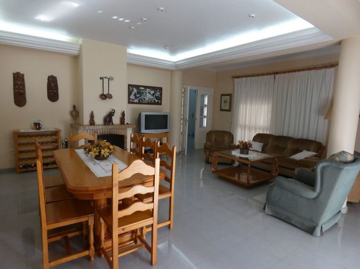 Image No.12-Villa de 4 chambres à vendre à Almoradí