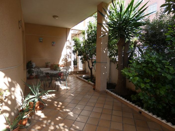 Image No.3-Villa de 4 chambres à vendre à Almoradí