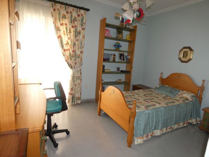 Image No.27-Villa de 4 chambres à vendre à Almoradí