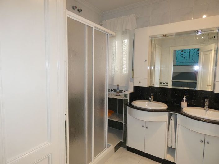 Image No.34-Villa de 4 chambres à vendre à Almoradí