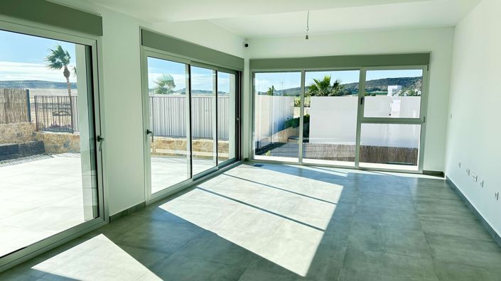 Image No.15-4 Bed Villa for sale