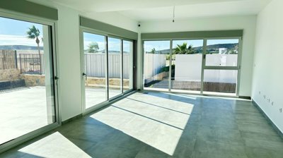 12267exclusivemodernkeyreadyvilla4bed3bathpoo