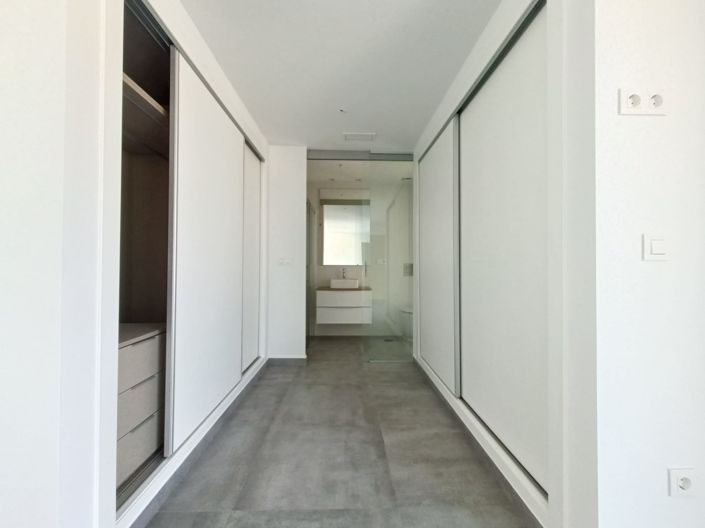 Image No.19-4 Bed Villa for sale