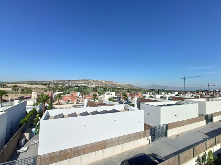 Image No.28-4 Bed Villa for sale