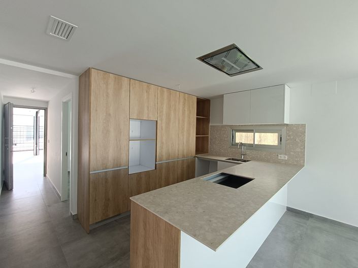 Image No.3-4 Bed Villa for sale