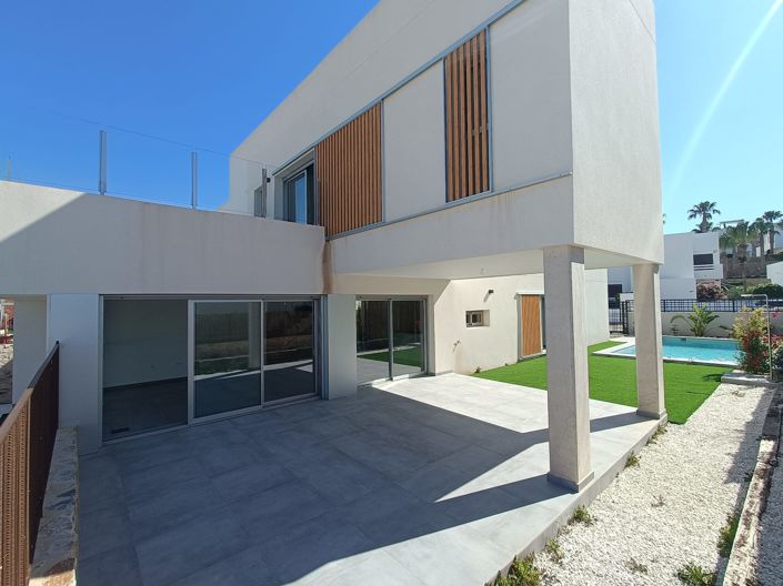 Image No.48-4 Bed Villa for sale