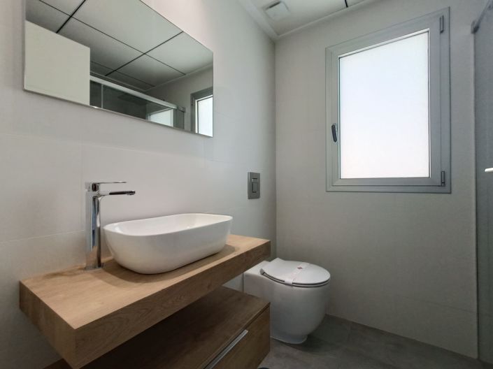 Image No.9-4 Bed Villa for sale