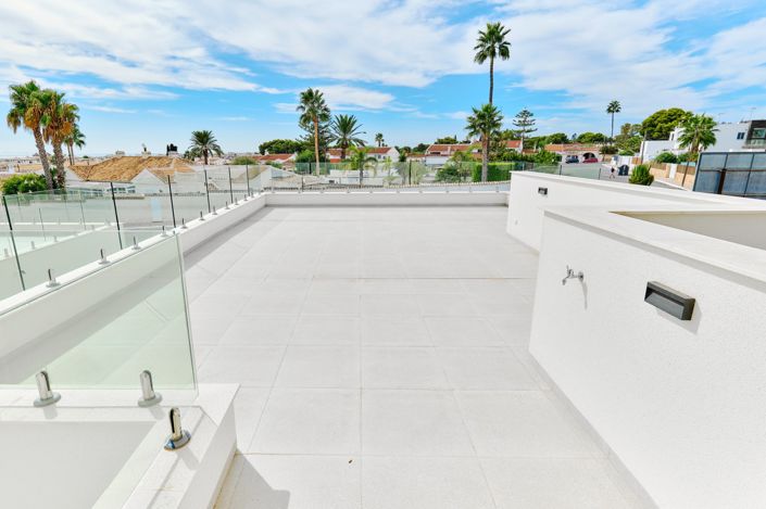 Image No.13-3 Bed Villa for sale