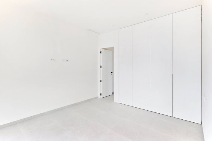 Image No.8-3 Bed Villa for sale