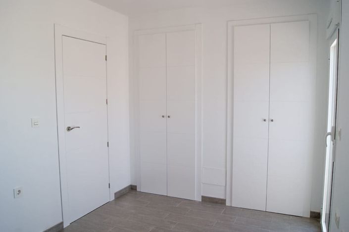Image No.7-2 Bed Townhouse for sale