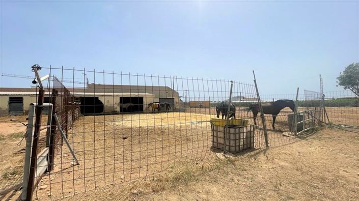 Image No.17-Commercial for sale