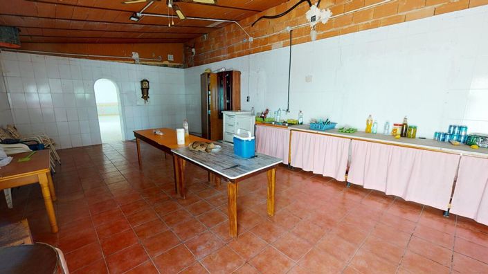 Image No.17-5 Bed Townhouse for sale