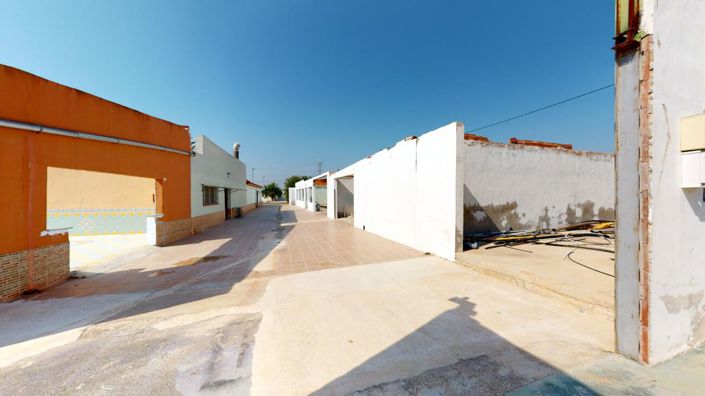 Image No.24-5 Bed Townhouse for sale