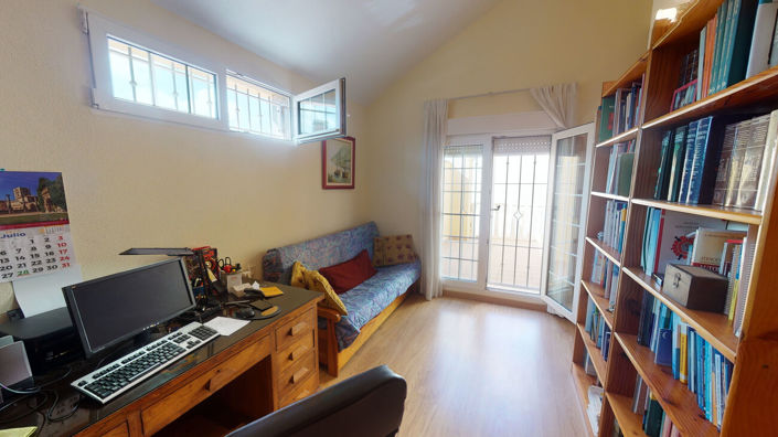 Image No.16-6 Bed Villa for sale