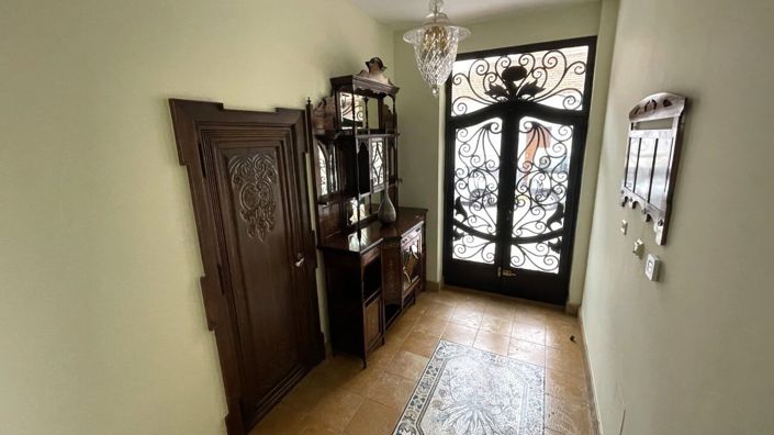 Image No.24-4 Bed Townhouse for sale