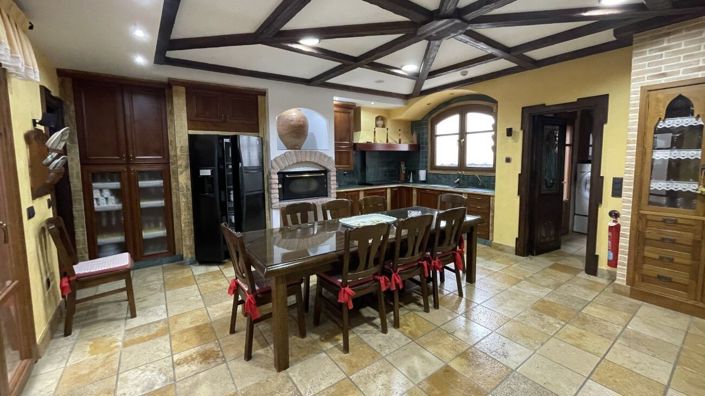 Image No.5-4 Bed Townhouse for sale