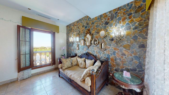 Image No.18-4 Bed Villa for sale