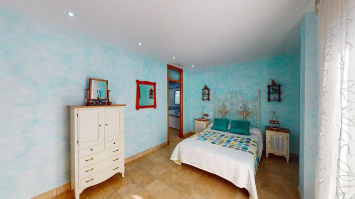 Image No.9-4 Bed Villa for sale
