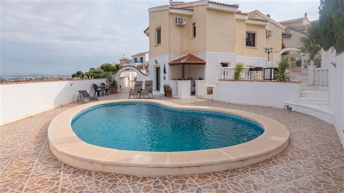 Image No.1-Villa de 5 chambres à vendre à Ciudad Quesada