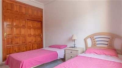 6385beautifulvillaonlamarquesa190923132403p11