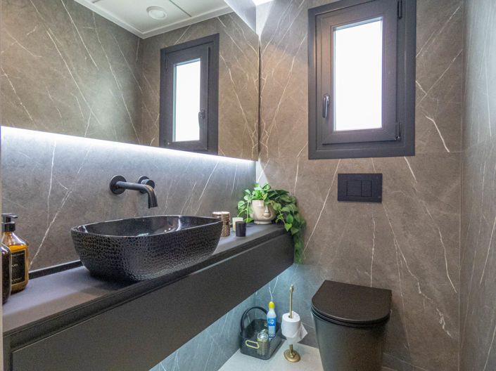 Image No.11-3 Bed Property for sale