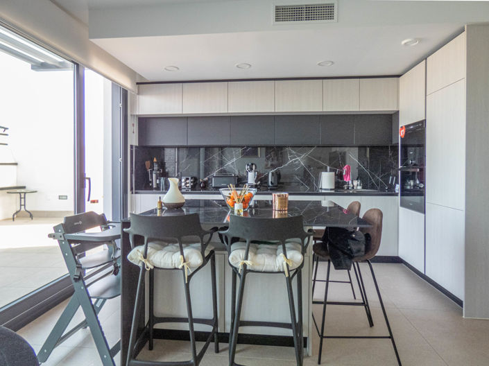 Image No.6-3 Bed Property for sale