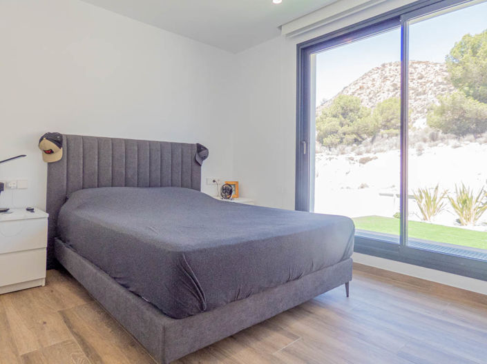 Image No.18-6 Bed Villa for sale