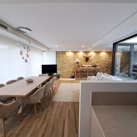 Image No.9-6 Bed Villa for sale