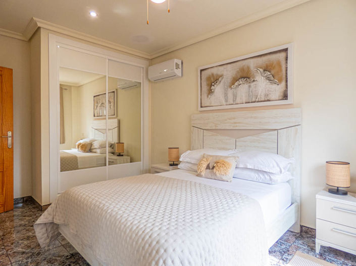 Image No.15-6 Bed Villa for sale