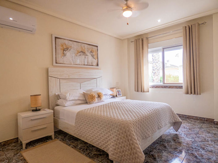 Image No.16-6 Bed Villa for sale