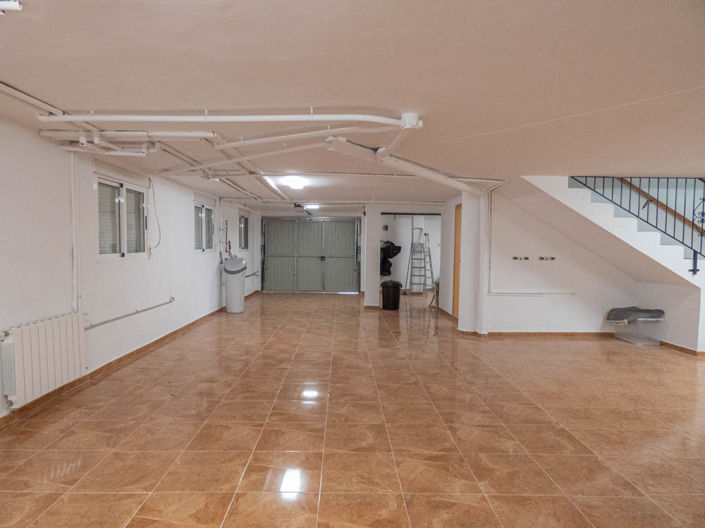 Image No.20-6 Bed Villa for sale