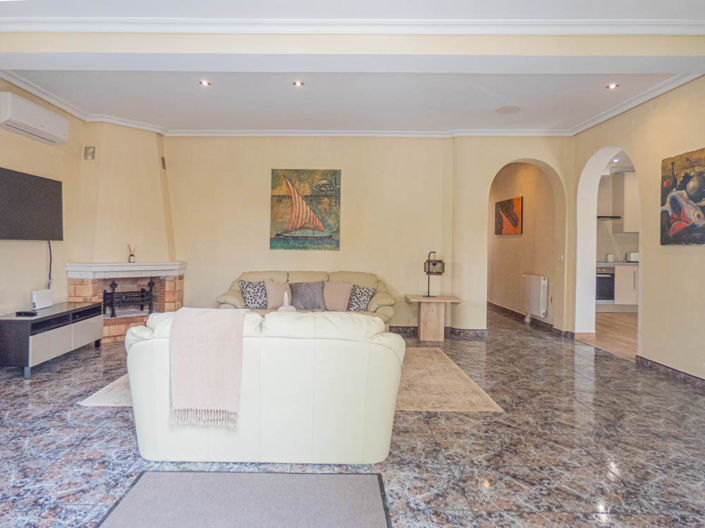 Image No.27-6 Bed Villa for sale