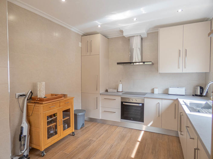 Image No.28-6 Bed Villa for sale