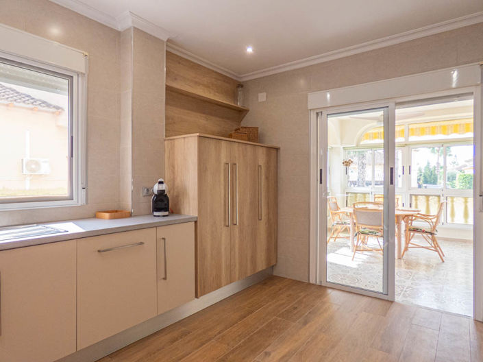 Image No.30-6 Bed Villa for sale