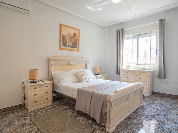 Image No.33-6 Bed Villa for sale