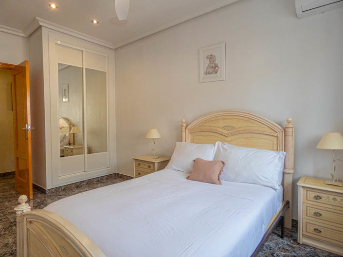 Image No.38-6 Bed Villa for sale