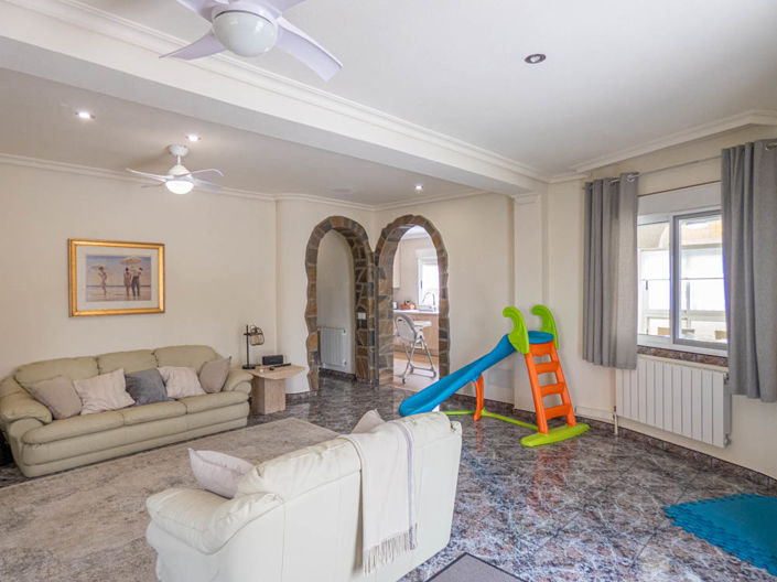 Image No.8-6 Bed Villa for sale