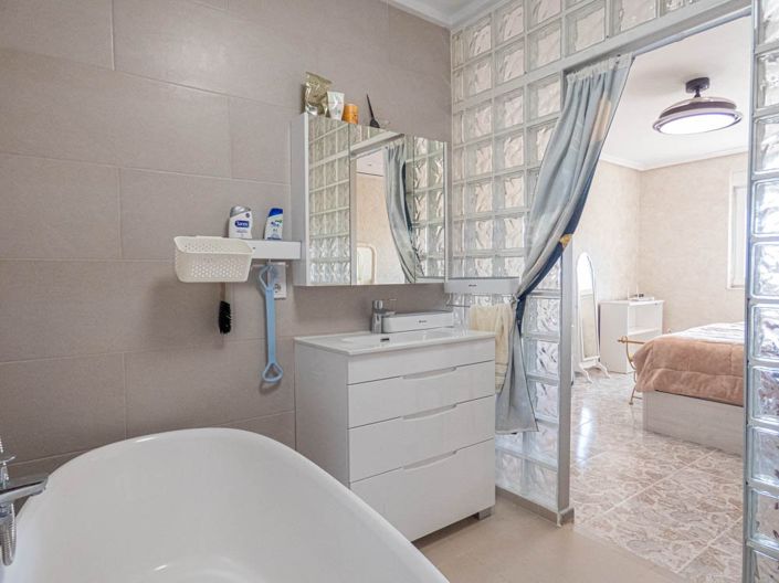 Image No.43-7 Bed Villa for sale