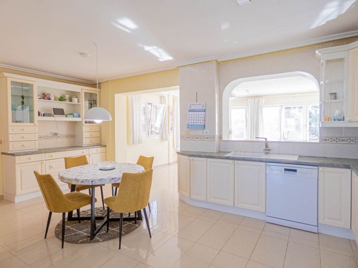 Image No.6-7 Bed Villa for sale