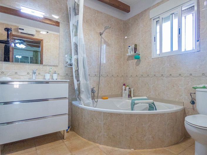 Image No.15-3 Bed Villa for sale